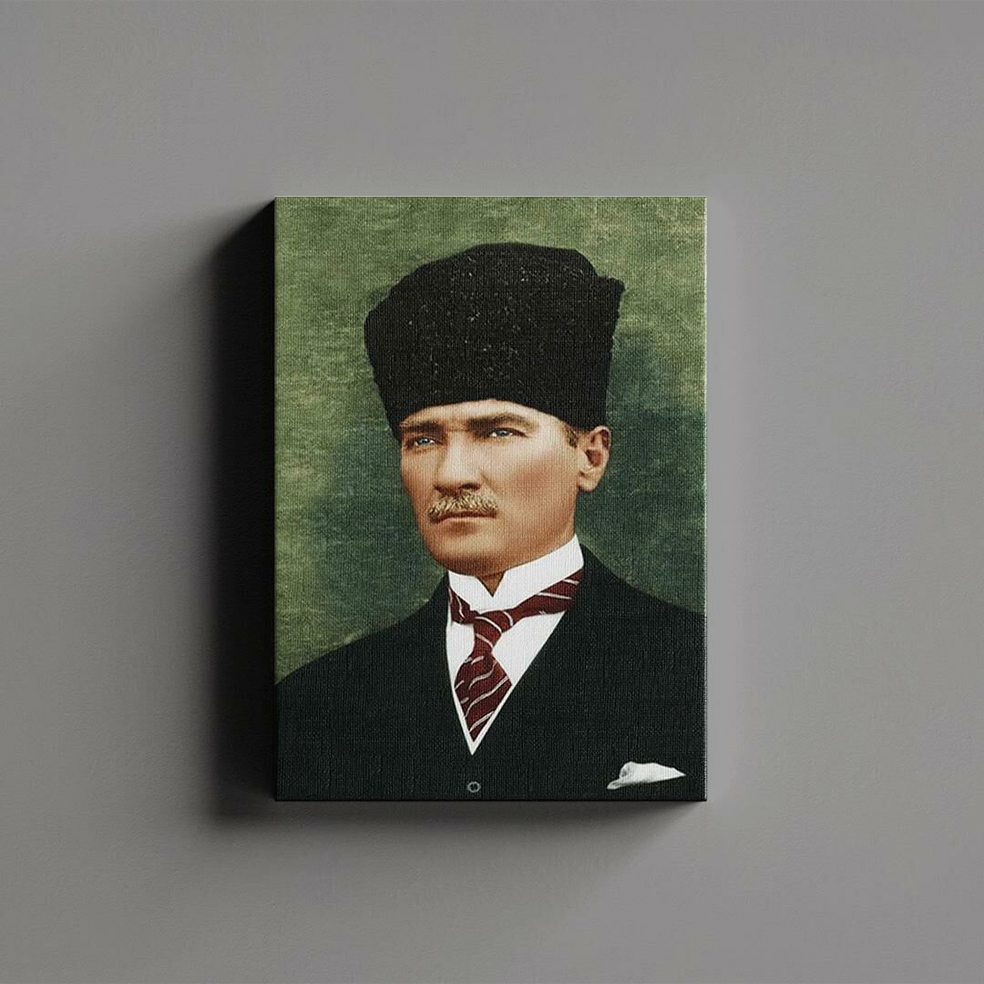 Atatürk Kalpaklı Takım Elbiseli Portre Kanvas