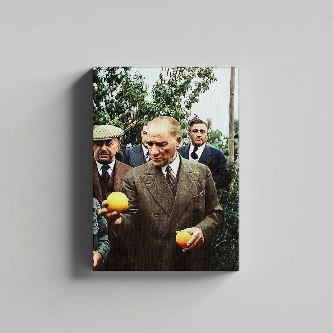 PabloFi Gazi Mustafa Kemal Atatürk Portakal Bahçesinde Antalya'ya Gelişi Kanvas Tablo