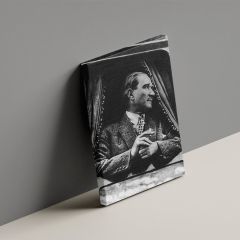 Atatürk Trenden Bakarken Kanvas Tablo