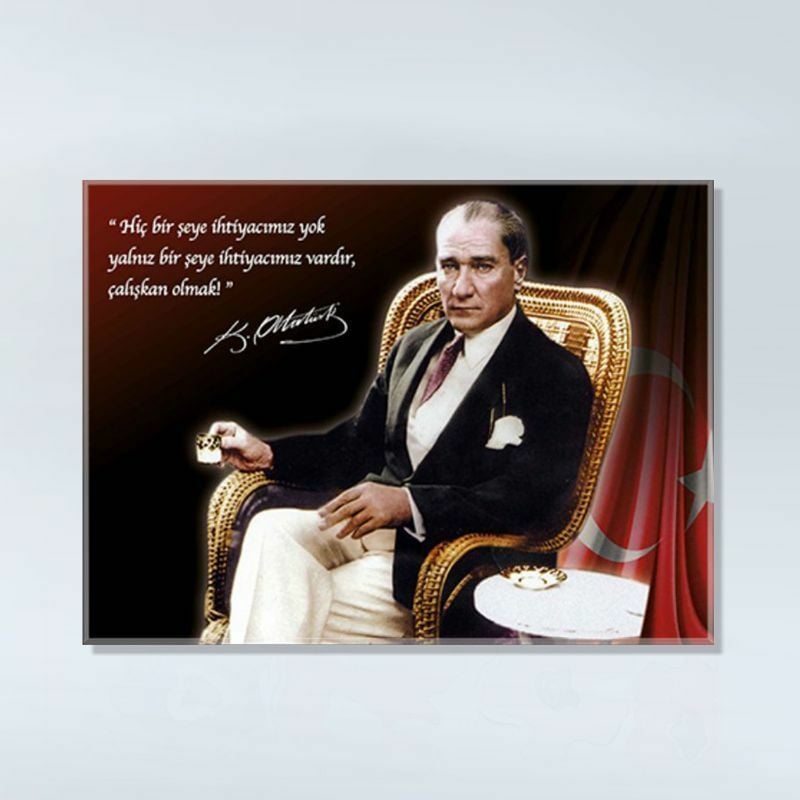 Atatürk Sandalyesinde Kahve İçerken Kanvas Tablo