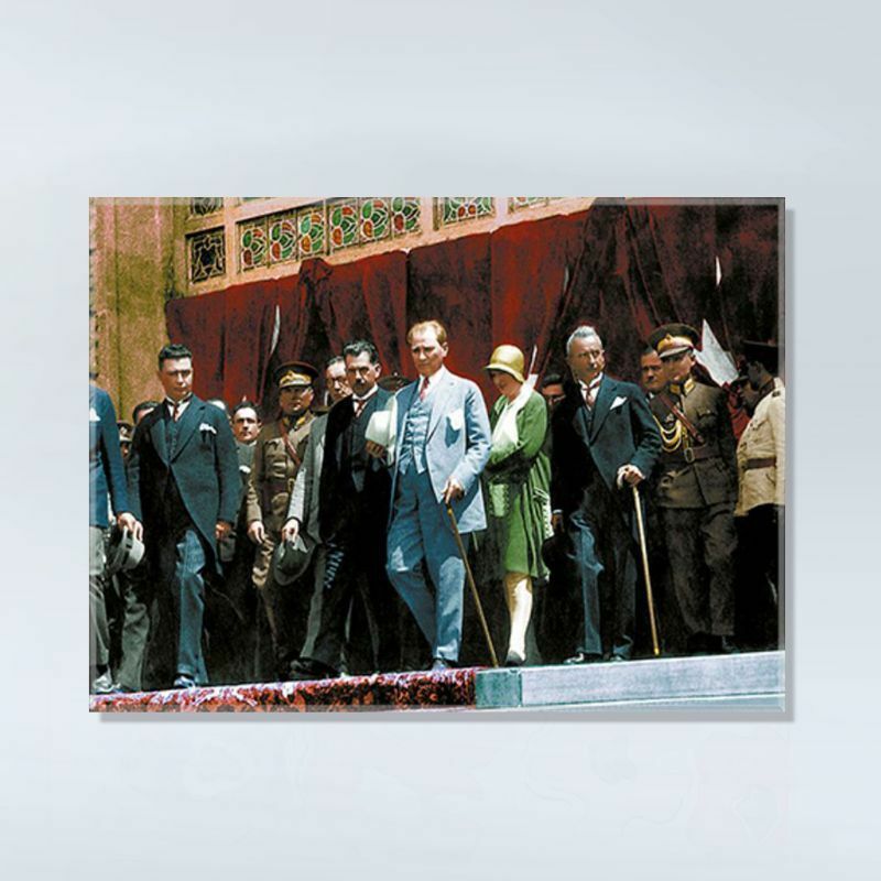 Atatürk Kılık Kıyafet Devrimi Kanvas Tablo